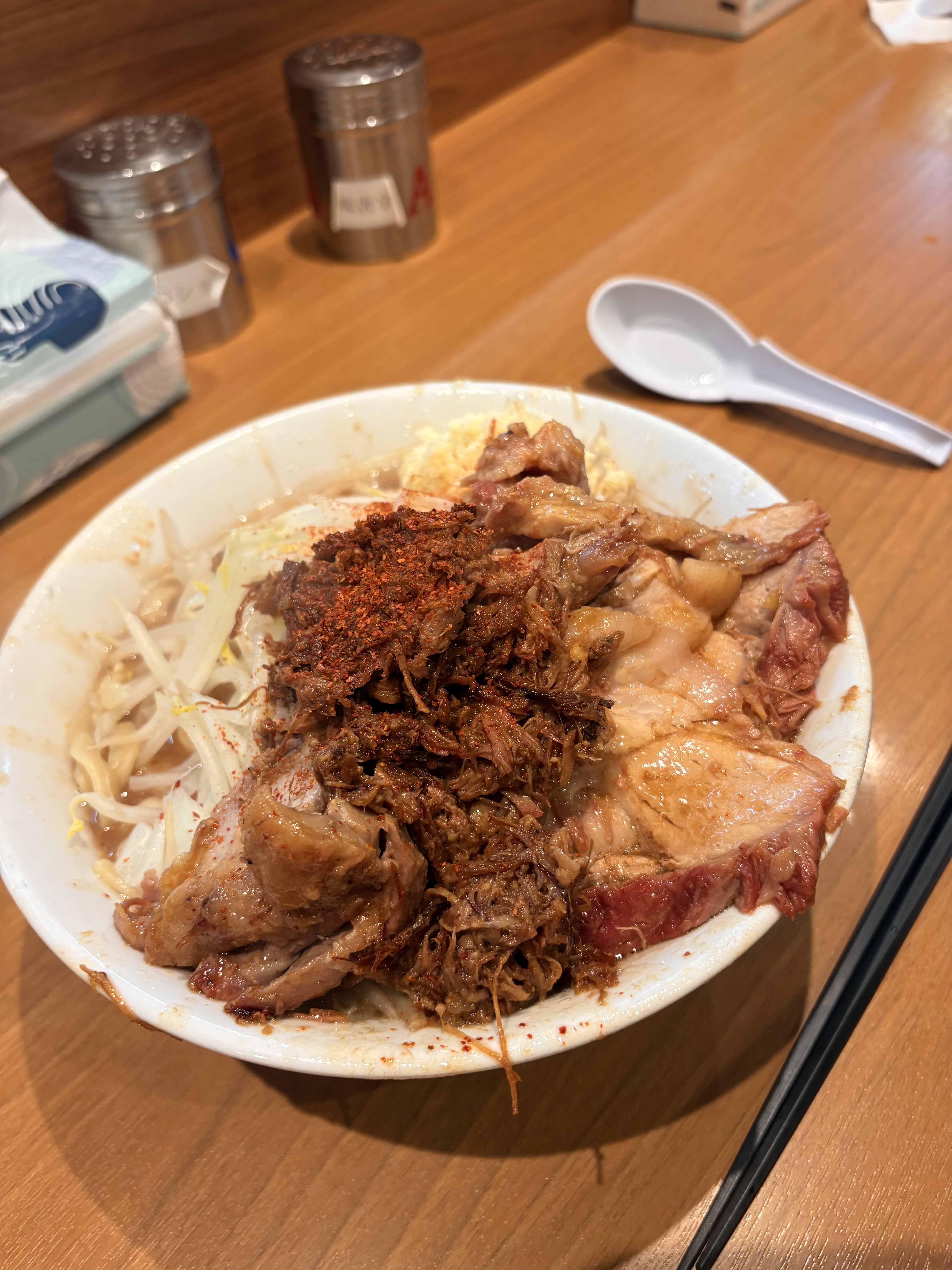 スレッドヘッダー画像: 二郎系ラーメン食べた☺️✌️