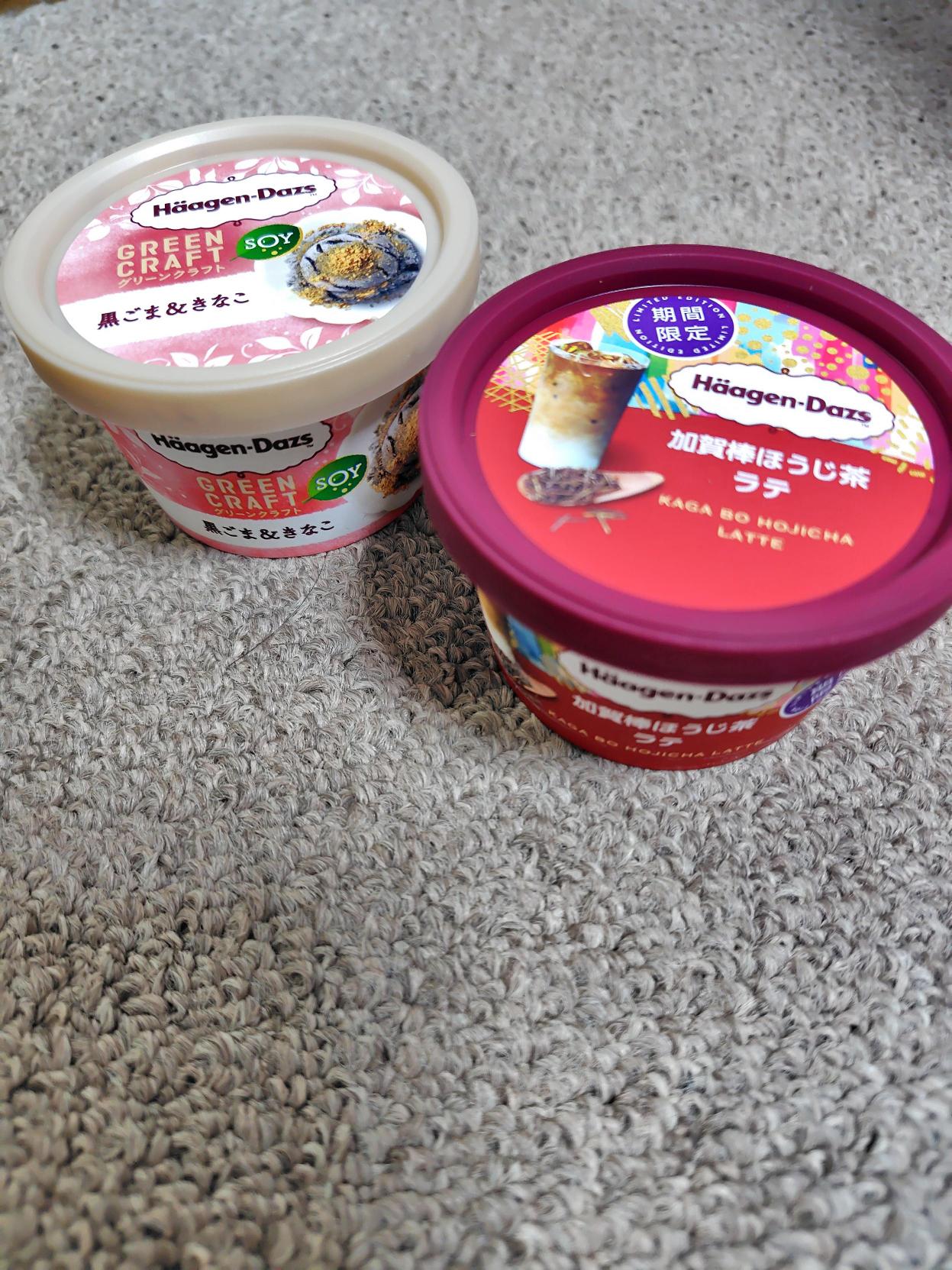 スレッドヘッダー画像: 家族からハーゲンダッツギフト券貰った
エンドレス食べ放でウハウハ🤤
そもそもがこんな種類あるの初めて知ったんだけど
好きなフレーバーある？🍨