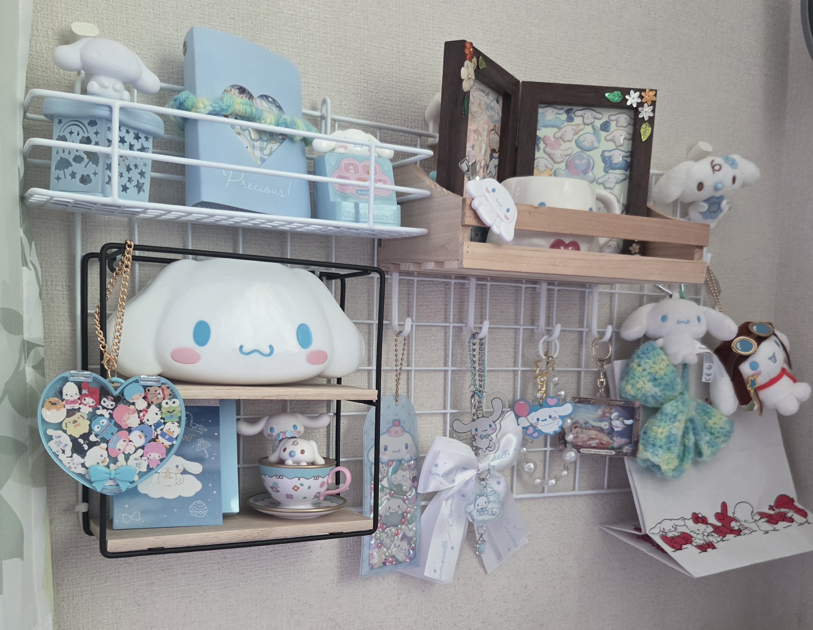 スレッドヘッダー画像: ワイの推し棚作った。かわいい🎀