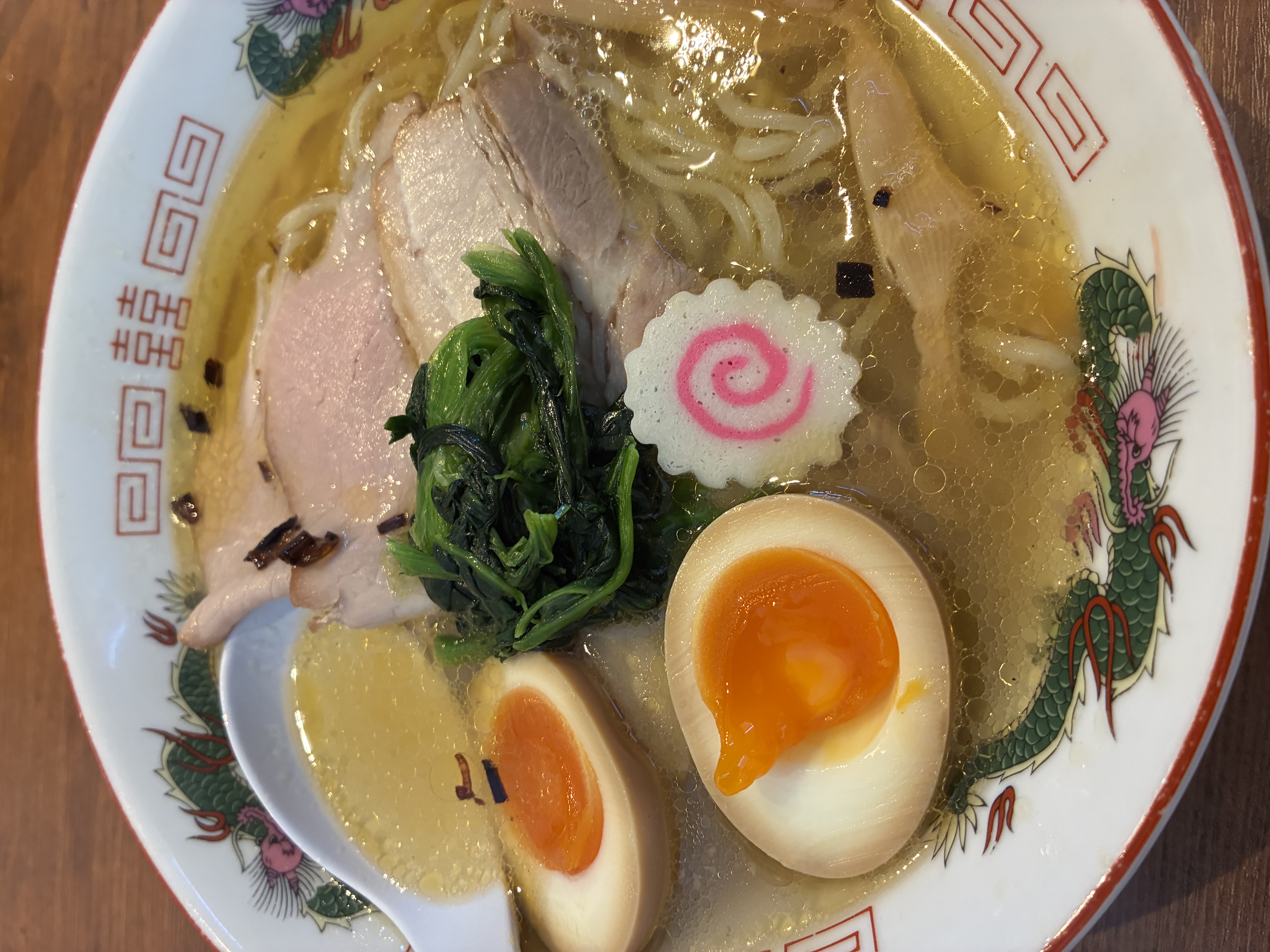 スレッドヘッダー画像: サーフィン行ってきた帰りに塩生姜ラーメン食べた