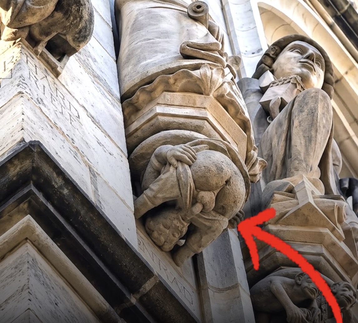 スレッドヘッダー画像: 何してんだよ！！！！！！！
🤣🤣🤣🤣🤣🤣🤣🤣🤣🤣
2000年残る建築物に入れる内容なのか！
