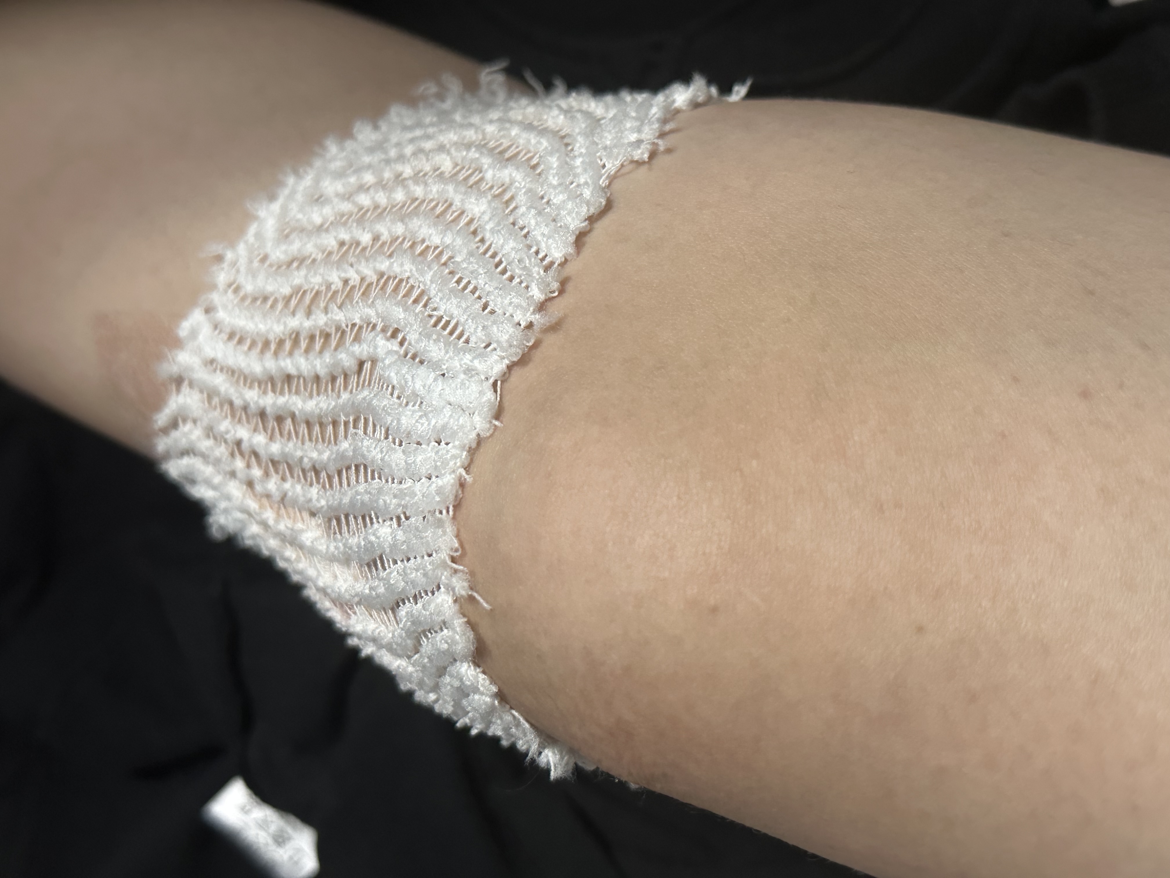 スレッドヘッダー画像: これじゃミニスカ履けないよ😭