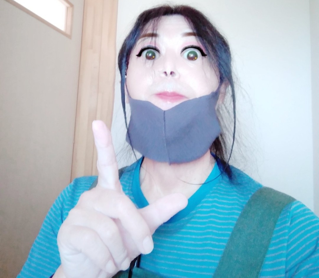 スレッドヘッダー画像: snsの女装男子...
せめてもうすこし綺麗にしないのかな??